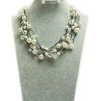 Collier blanc 