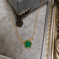 Collier fleur vert doré